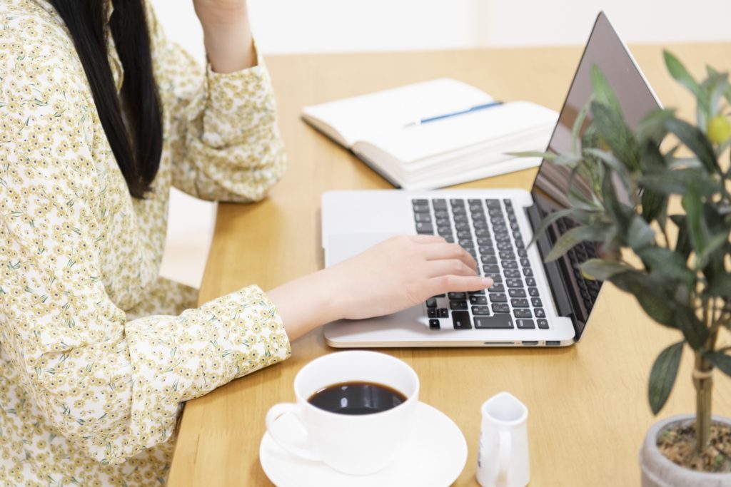 企業やお店のホームページに何を書くべきか